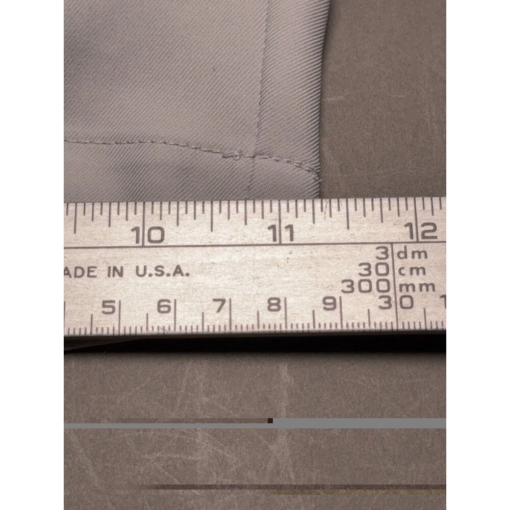 Peter Millar Crown Sport Men's Golf Shorts Light Gray Size 36